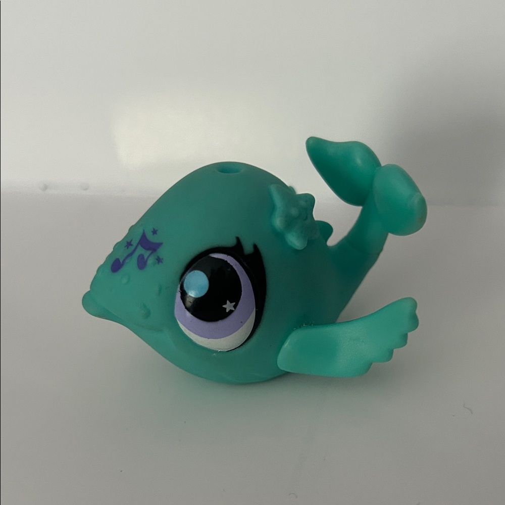 💙 littlest pet shop blue whale